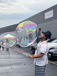 Sculpteur de ballons et bulles géantes